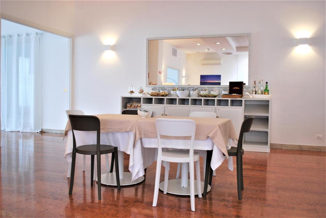 Park Hotel Mar Grande Таранто Экстерьер фото