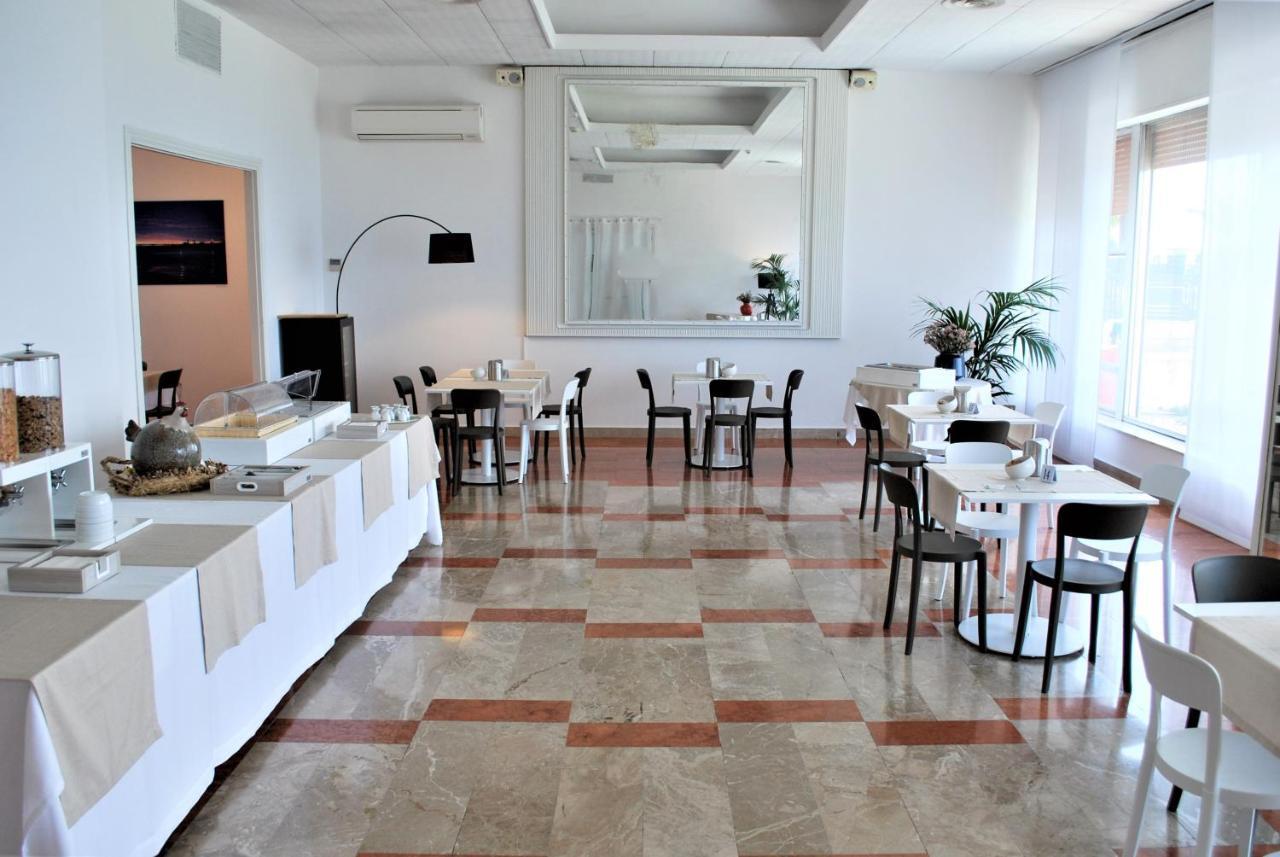 Park Hotel Mar Grande Таранто Экстерьер фото