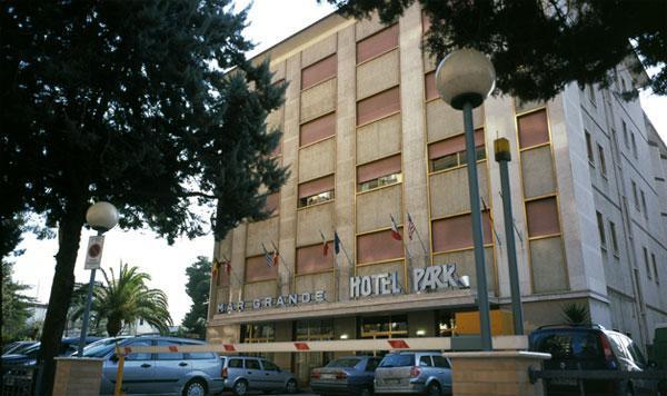 Park Hotel Mar Grande Таранто Экстерьер фото